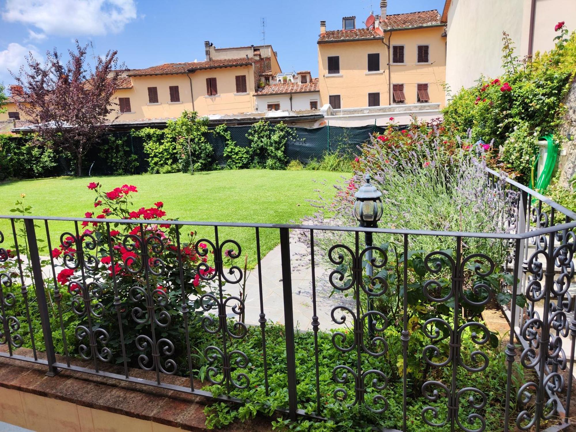 Casa Di Pietro Aretino, Arezzo Centro Storico 4-8 Letti Apartment Exterior foto